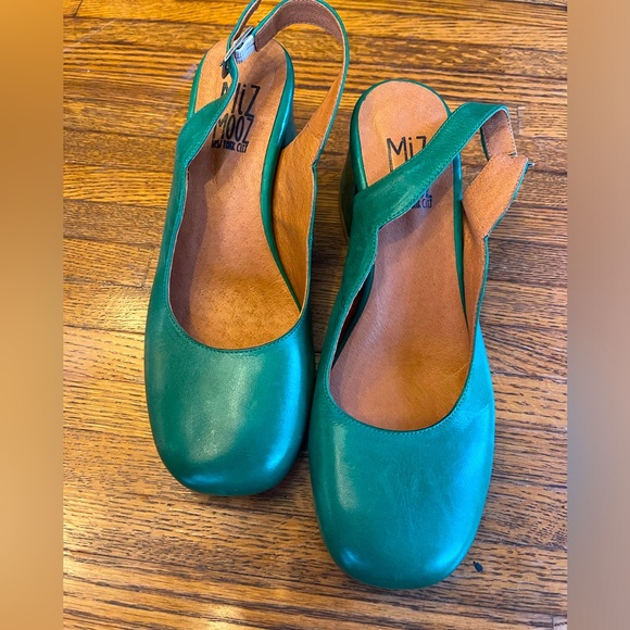 Mix Mooz Steffan - No Box Slight scuff on front Size 37 - Picture 3 of 14